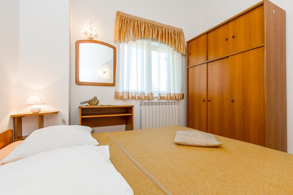 Apartments Pradolando Πούλα Δωμάτιο φωτογραφία